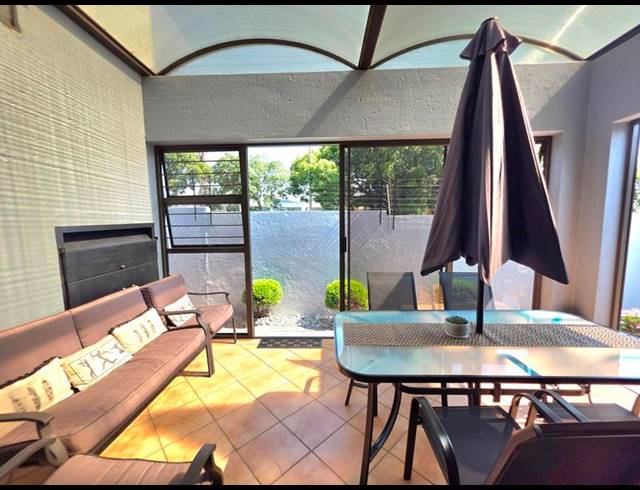 2 BEDROOM TOWNHOUSE FOR SALE IN BEYERS PARK